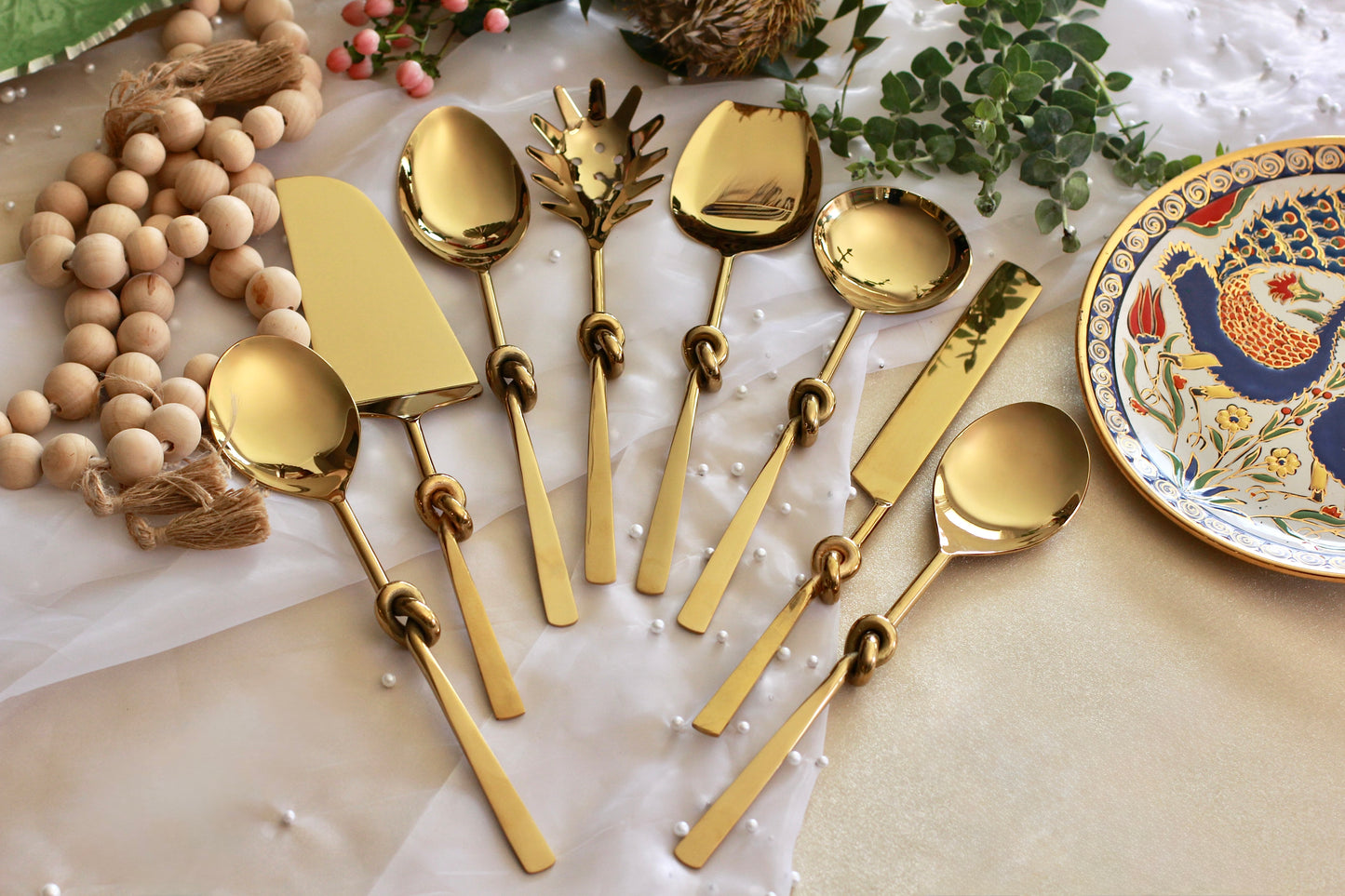 Knotted Golden Serving Set